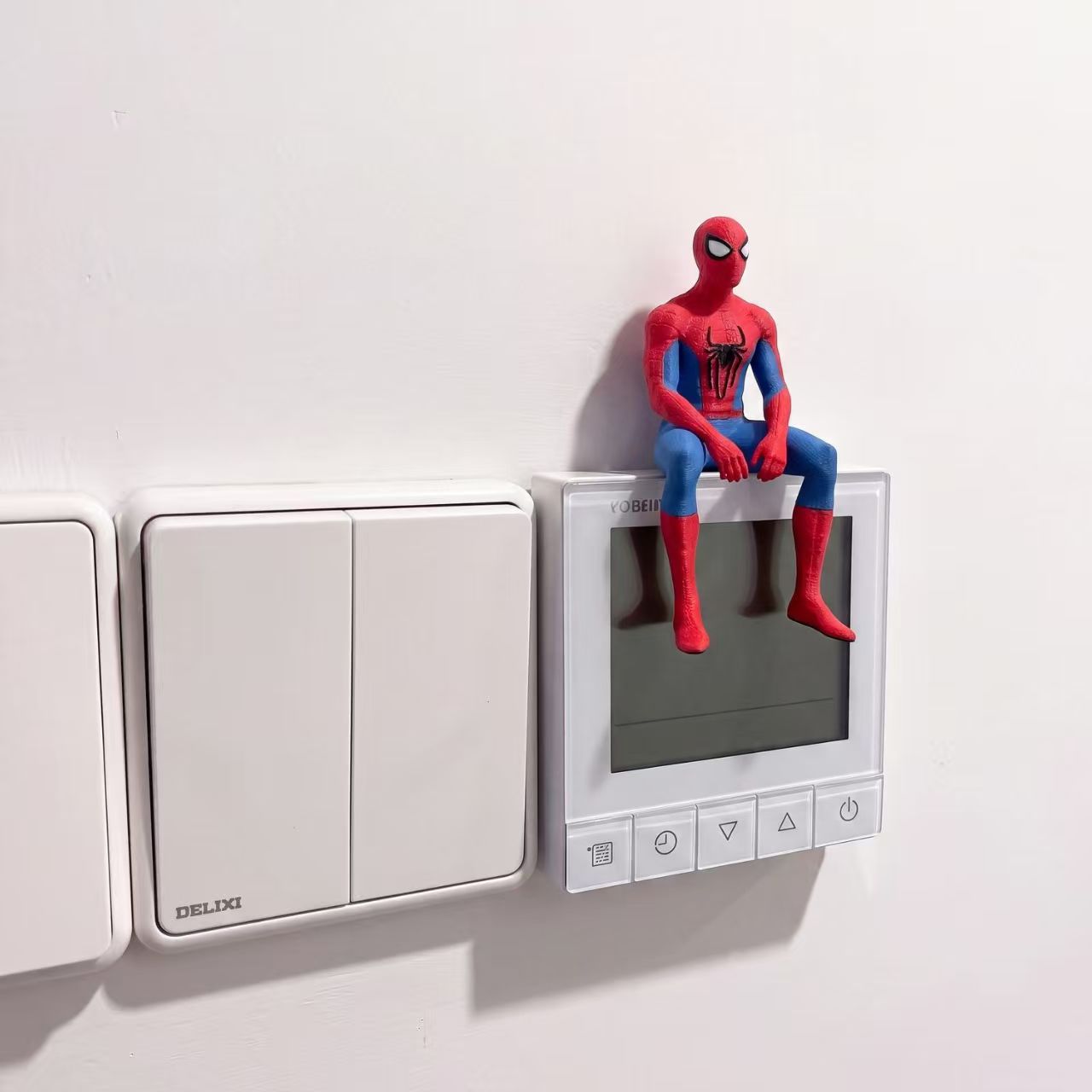 Figurka Spider-Mana i Deadpool – Car Accessories Oman recenzja i cena